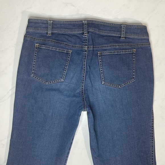Lafayette 148 New York Women’s Dark Wash Bootcut Jeans Size 4 - Picture 5 of 9